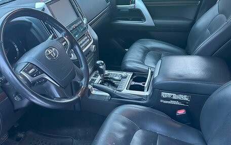 Toyota Land Cruiser 200, 2018 год, 8 100 000 рублей, 7 фотография