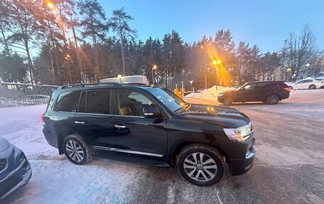 Toyota Land Cruiser 200, 2018 год, 8 100 000 рублей, 4 фотография