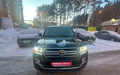 Toyota Land Cruiser 200, 2018 год, 8 100 000 рублей, 2 фотография