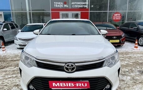 Toyota Camry, 2017 год, 1 889 000 рублей, 2 фотография