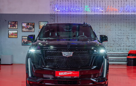 Cadillac Escalade V, 2023 год, 18 687 300 рублей, 2 фотография