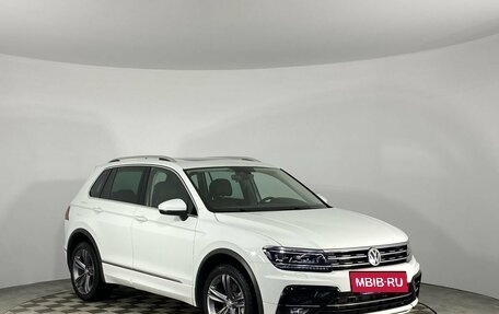 Volkswagen Tiguan II, 2018 год, 3 270 000 рублей, 3 фотография