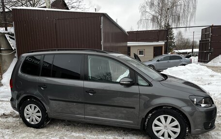 Volkswagen Touran III, 2012 год, 1 400 000 рублей, 3 фотография