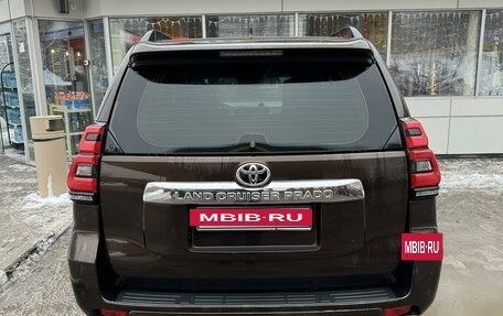 Toyota Land Cruiser Prado 150 рестайлинг 2, 2018 год, 6 450 000 рублей, 5 фотография