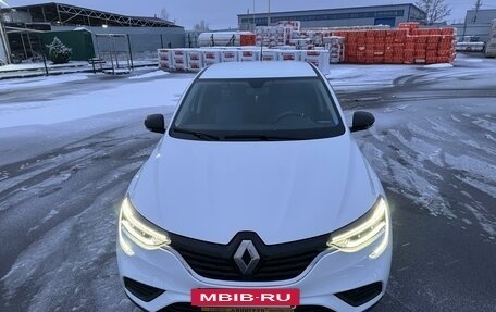 Renault Arkana I, 2020 год, 1 820 000 рублей, 2 фотография