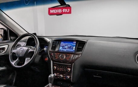 Nissan Pathfinder, 2016 год, 2 490 000 рублей, 2 фотография