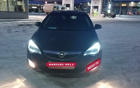 Opel Astra J, 2012 год, 630 000 рублей, 2 фотография
