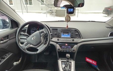 Hyundai Elantra VI рестайлинг, 2017 год, 1 700 000 рублей, 8 фотография