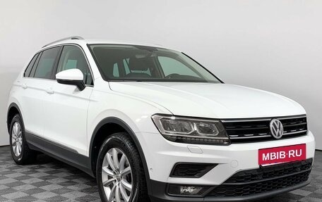 Volkswagen Tiguan II, 2018 год, 2 490 777 рублей, 3 фотография