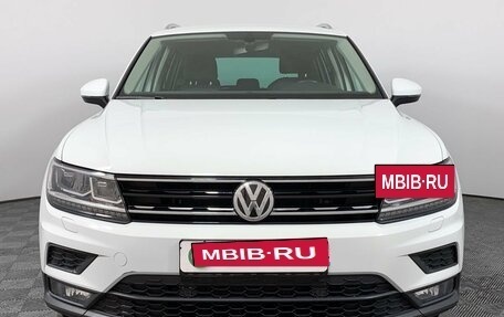 Volkswagen Tiguan II, 2018 год, 2 490 777 рублей, 2 фотография