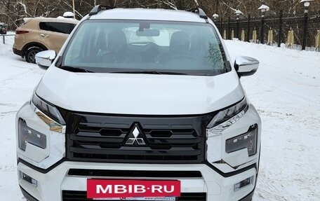 Mitsubishi Xpander, 2023 год, 2 790 000 рублей, 2 фотография