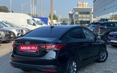 Hyundai Solaris II рестайлинг, 2022 год, 1 999 000 рублей, 4 фотография