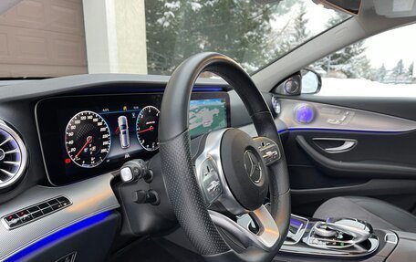 Mercedes-Benz E-Класс, 2019 год, 3 850 000 рублей, 3 фотография