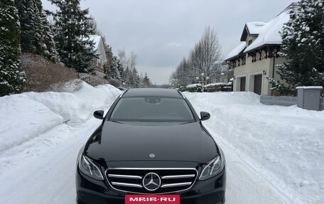 Mercedes-Benz E-Класс, 2019 год, 3 850 000 рублей, 18 фотография