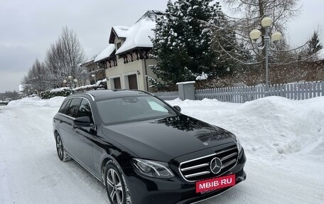Mercedes-Benz E-Класс, 2019 год, 3 850 000 рублей, 24 фотография