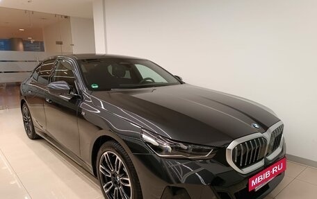 BMW 5 серия, 2023 год, 9 600 000 рублей, 3 фотография