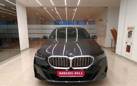 BMW 5 серия, 2023 год, 9 600 000 рублей, 2 фотография