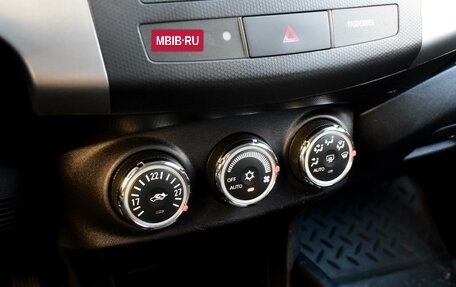 Mitsubishi Outlander III рестайлинг 3, 2012 год, 1 449 000 рублей, 9 фотография