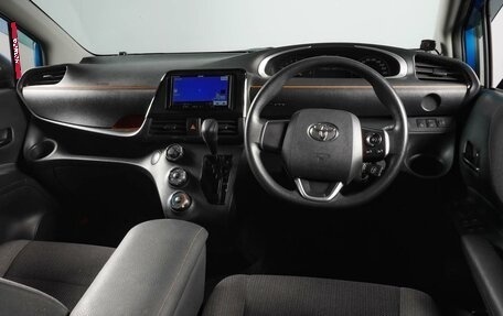 Toyota Sienta II, 2020 год, 1 749 000 рублей, 6 фотография