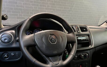 Renault Logan II, 2018 год, 902 000 рублей, 8 фотография