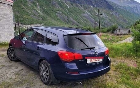 Opel Astra J, 2012 год, 850 000 рублей, 2 фотография