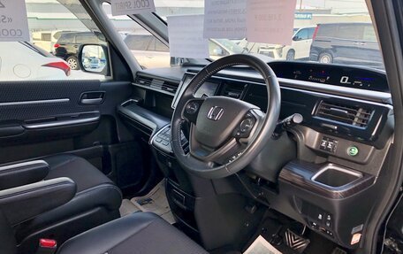 Honda Stepwgn IV, 2018 год, 2 498 000 рублей, 13 фотография