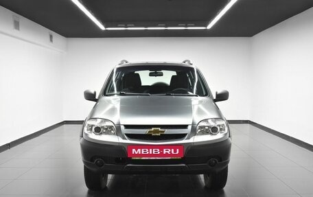 Chevrolet Niva I рестайлинг, 2018 год, 995 000 рублей, 3 фотография
