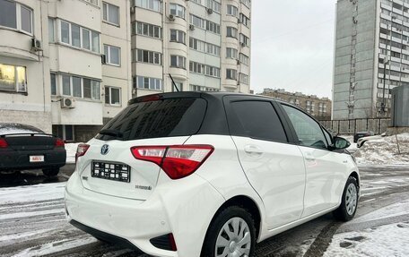 Toyota Yaris III рестайлинг, 2018 год, 1 520 000 рублей, 3 фотография