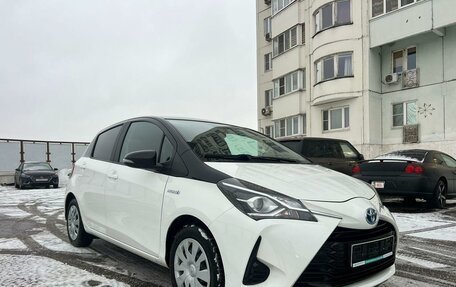 Toyota Yaris III рестайлинг, 2018 год, 1 520 000 рублей, 5 фотография