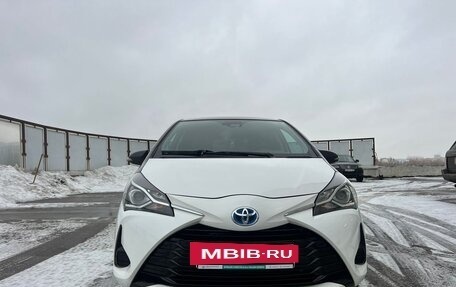 Toyota Yaris III рестайлинг, 2018 год, 1 520 000 рублей, 2 фотография