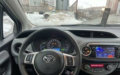 Toyota Yaris III рестайлинг, 2018 год, 1 520 000 рублей, 12 фотография