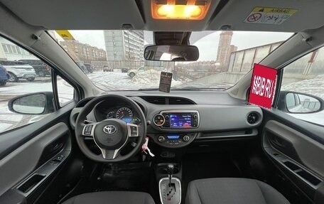Toyota Yaris III рестайлинг, 2018 год, 1 520 000 рублей, 9 фотография