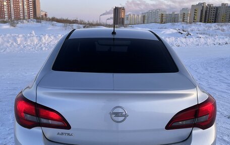 Opel Astra J, 2012 год, 990 000 рублей, 4 фотография