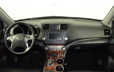 Toyota Highlander III, 2011 год, 2 495 000 рублей, 14 фотография
