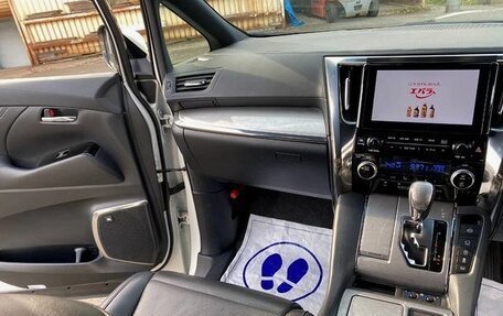 Toyota Alphard III, 2019 год, 3 250 000 рублей, 17 фотография