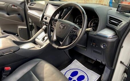 Toyota Alphard III, 2019 год, 3 250 000 рублей, 12 фотография