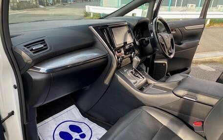 Toyota Alphard III, 2019 год, 3 250 000 рублей, 13 фотография