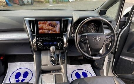 Toyota Alphard III, 2019 год, 3 250 000 рублей, 11 фотография
