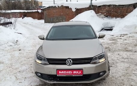 Volkswagen Jetta VI, 2012 год, 1 370 000 рублей, 2 фотография