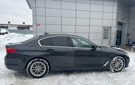 BMW 5 серия, 2018 год, 2 700 000 рублей, 11 фотография