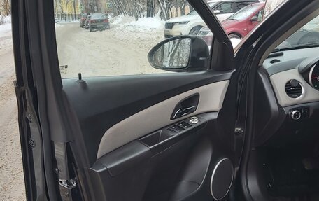 Chevrolet Cruze II, 2013 год, 910 000 рублей, 13 фотография