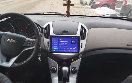 Chevrolet Cruze II, 2013 год, 910 000 рублей, 17 фотография