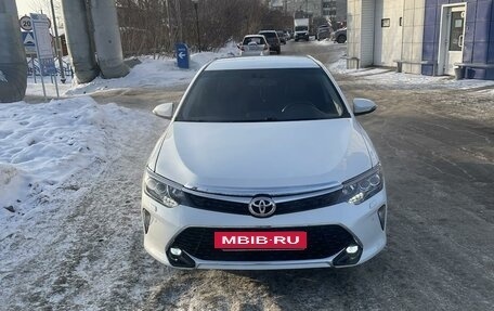 Toyota Camry, 2016 год, 2 390 000 рублей, 2 фотография