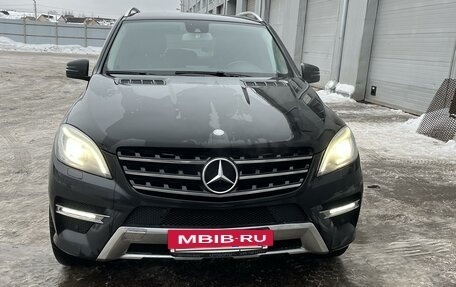 Mercedes-Benz M-Класс, 2012 год, 2 500 000 рублей, 2 фотография