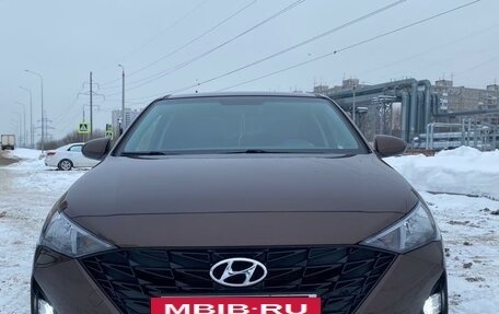 Hyundai Solaris II рестайлинг, 2021 год, 1 799 000 рублей, 2 фотография