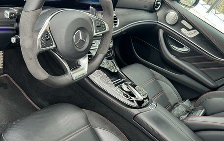 Mercedes-Benz E-Класс AMG, 2017 год, 4 700 000 рублей, 7 фотография