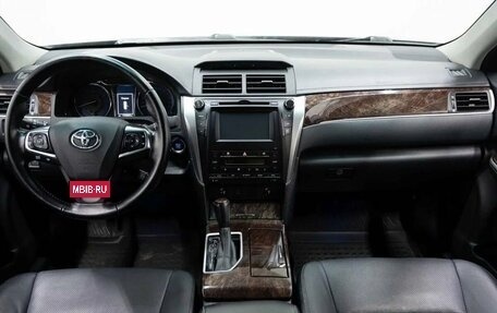 Toyota Camry, 2017 год, 2 294 000 рублей, 12 фотография