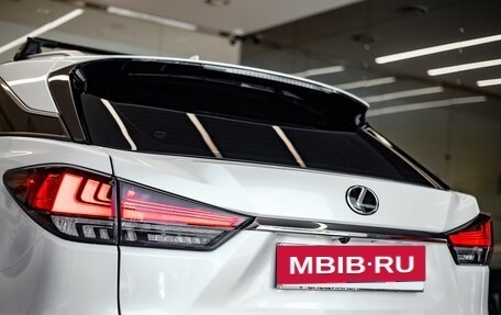 Lexus RX IV рестайлинг, 2020 год, 6 590 000 рублей, 10 фотография