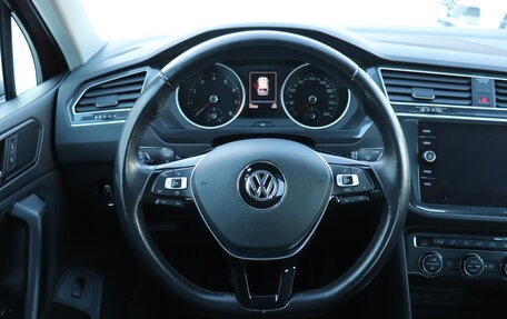 Volkswagen Tiguan II, 2020 год, 2 397 000 рублей, 7 фотография