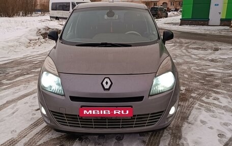 Renault Scenic III, 2011 год, 790 000 рублей, 2 фотография